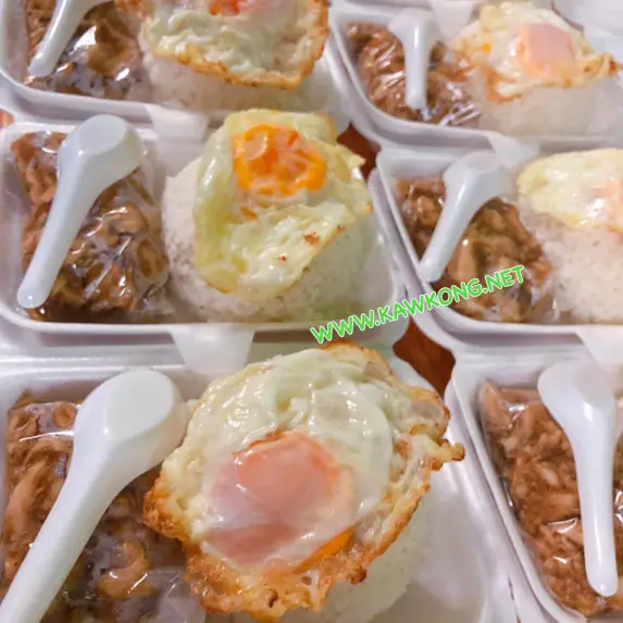ข้าว+ไก่ผัดกระเทียมพริกไทย+ไข่ดาว